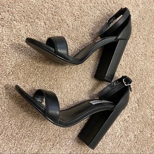 Steve Madden Black Sandals Size 7.5
